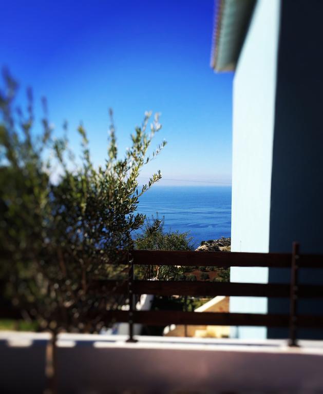 Yades Villas Athánion 객실 사진